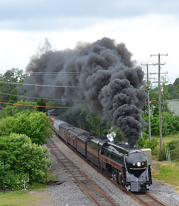 611 pulls her train east through Gainesville