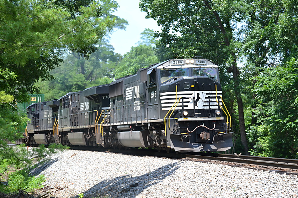Norfolk Southern SD75 #2806 leads NS 211 near Linden on the B-line - June 30, 2016