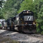 SD70 #2513 Leading NS Train 211 through Linden, VA on 9/1/2016