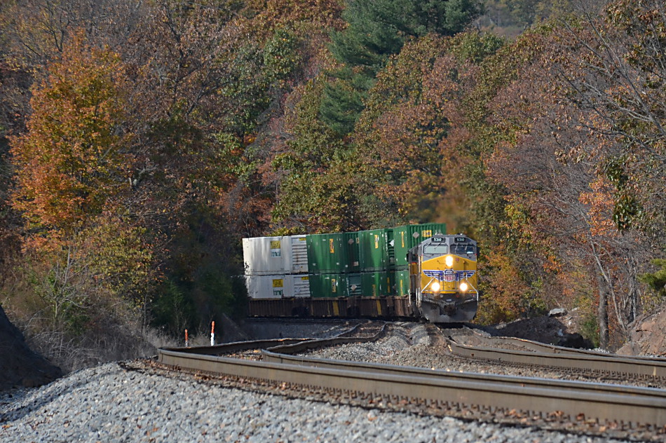 Union Pacific ES44AC #5310 leads NS Train 211 near Front Royal, Va on 11/8/2016