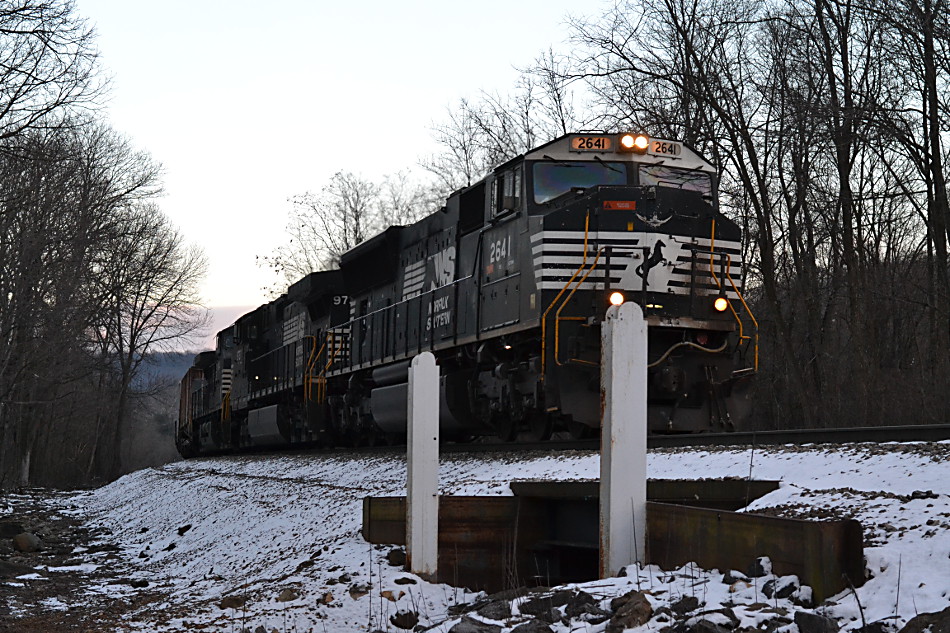 NS SD70M-2 #2641 leads train 12R west near Linden, Va on 1/30/2017.