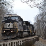 NS D8-40CW #8443 leads train 211 east near Linden, Va on 1/27/2017.