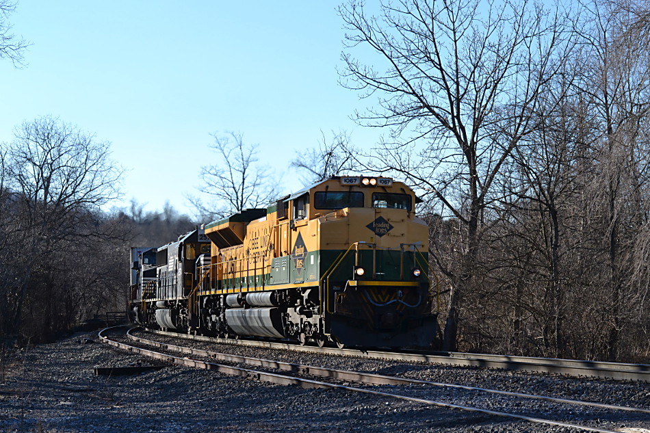 NS SD70ACe #1067 leads train 228 east at Linden, Va on 1/28/2017. 