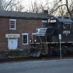 NS SD70 #2559 leads train 203 east through Delaplane, Virginia on 12/29/2017.