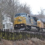 CSX C40-8W #7753 leads NS train 211 east through Markham, Va on 3/27/2018.