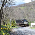 NS D9-44CW #9655 leads train 35Q east through Linden, VA on 4/19/2018.