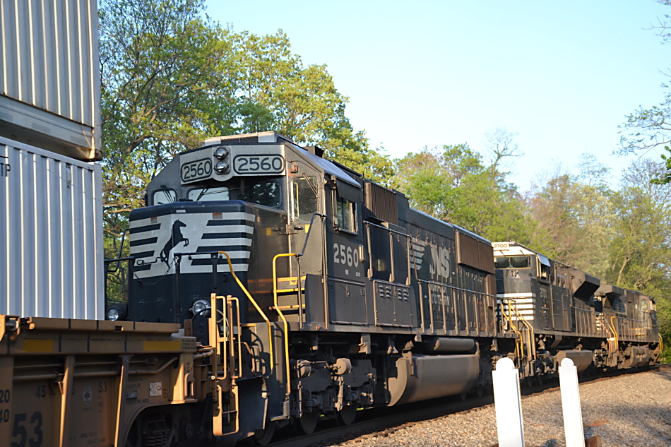 NS SD70 #2560 was trailing third of three units on 5/9/2018