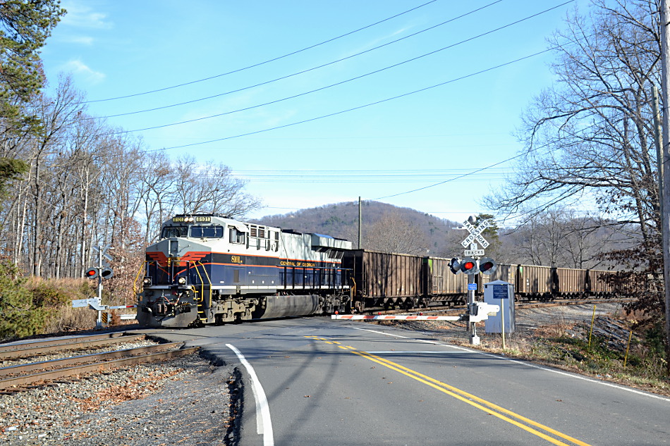 NS ES-44AC #8101 (Central of Georgia heritage unit) leads train 781 west near Front Royal, VA on 12/27/2018.