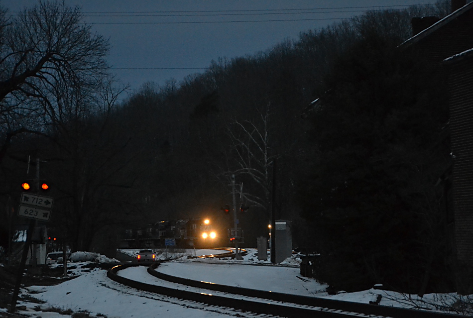 NS SD40-2 #3403 leads train 36Q east into Delaplane, VA on 2/21/2019