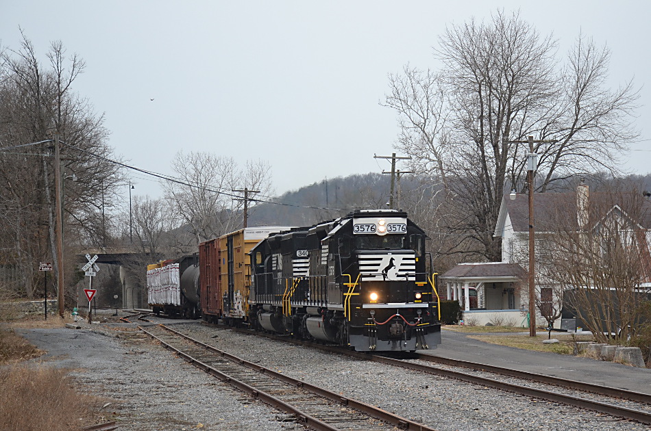 NS 92Q eastbound at Riverton, VA on 2/6/2019