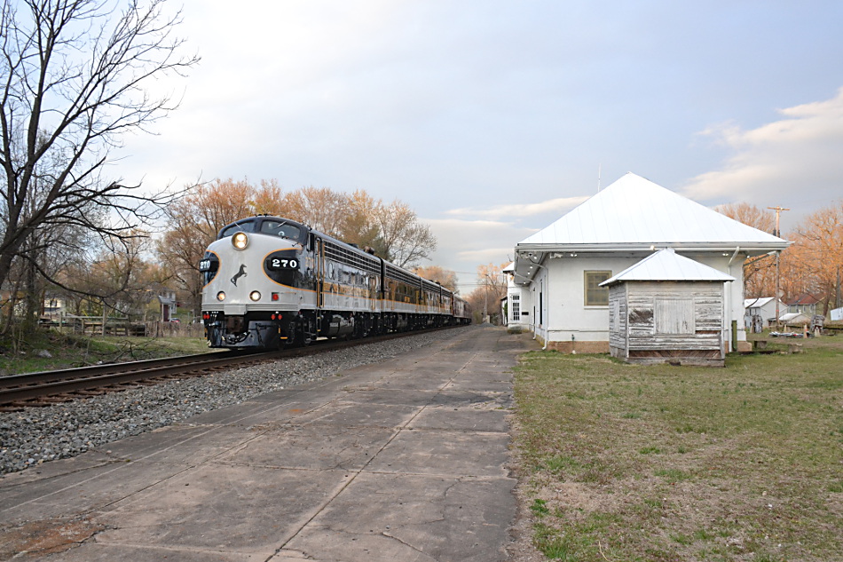 NS F-9A #270  leads NS train 956 southbound through Boyce, Virginia on 4/2/2019.