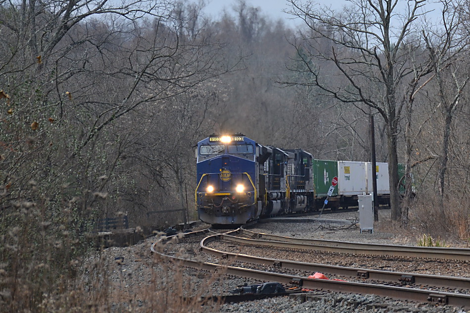  NS train 211 passes east through Linden, VA with ES-44AC #8103 (Norfolk and Western heritage unit), SD70ACU #7295 and D9-44CW #9919 leading the way on 11/20/2019. 