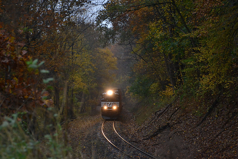 NS train 227 is led by SD70ACe #1012 west near Belle Meade (between Linden and Markham, Virginia) on 10/31/2019. 