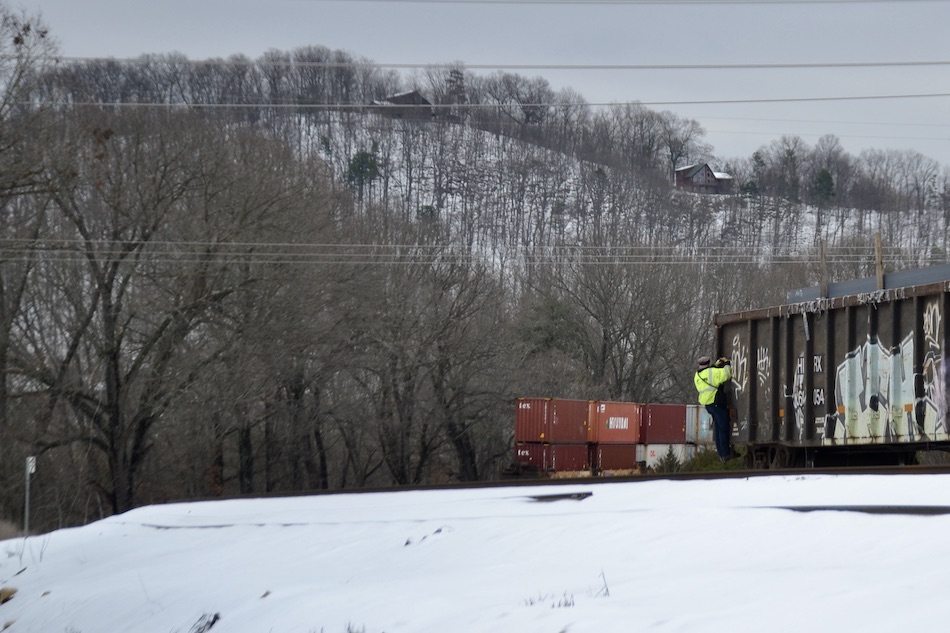 NS 227 putting their train back together after doubling the hill on 1/20/2022.